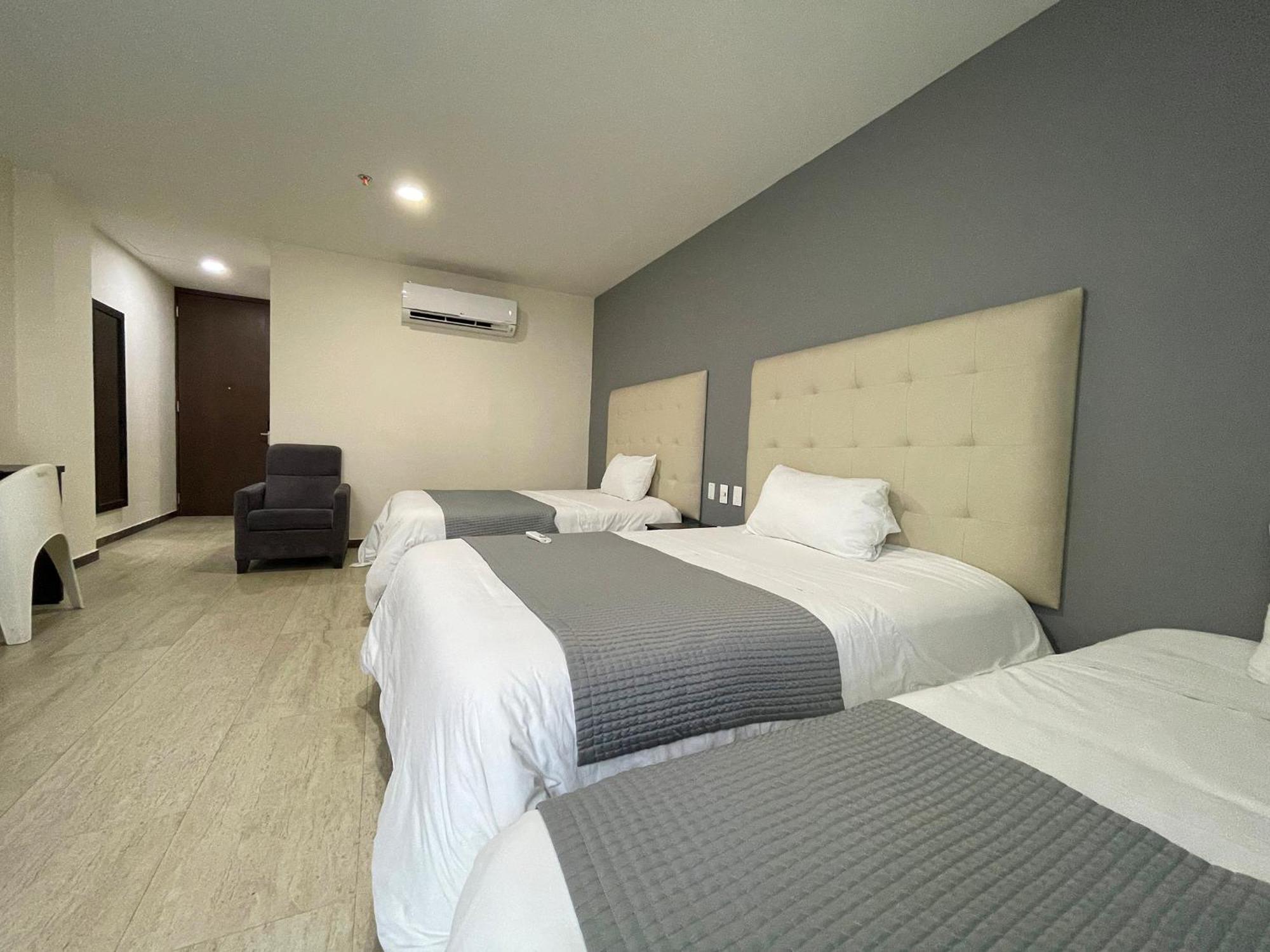 Hotel Hr Amada Cucuta Exterior photo
