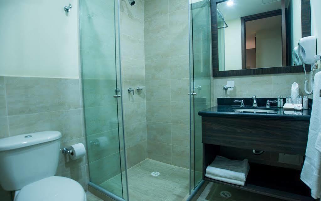 Hotel Hr Amada Cucuta Exterior photo